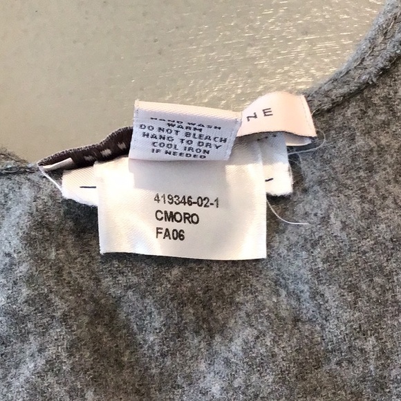 Forth & Town Gray Fringed Shawl - Picture 6 of 6